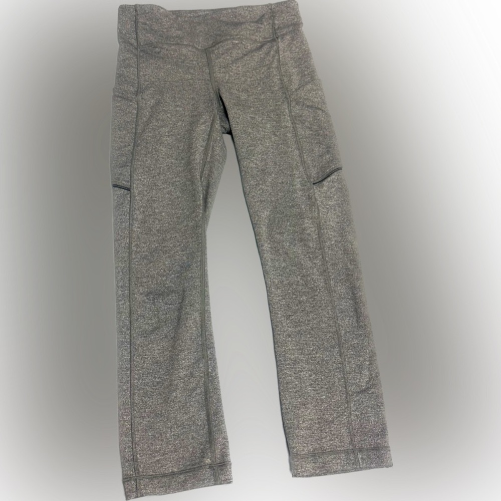 LuluLemon Athletica Fast‎ and Free Grey Crop sz 4